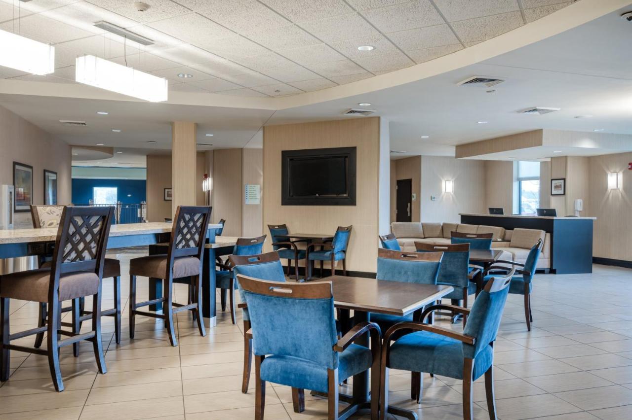 Holiday Inn - Terre Haute By Ihg Екстериор снимка