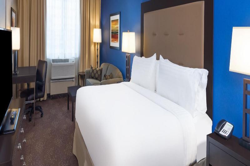 Holiday Inn - Terre Haute By Ihg Екстериор снимка