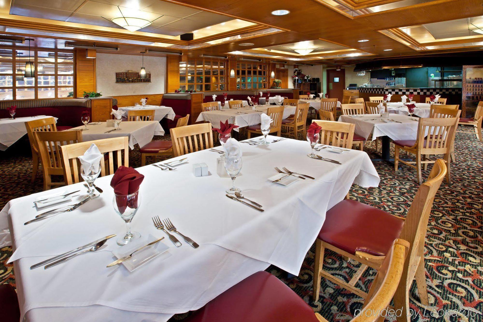 Holiday Inn - Terre Haute By Ihg Екстериор снимка