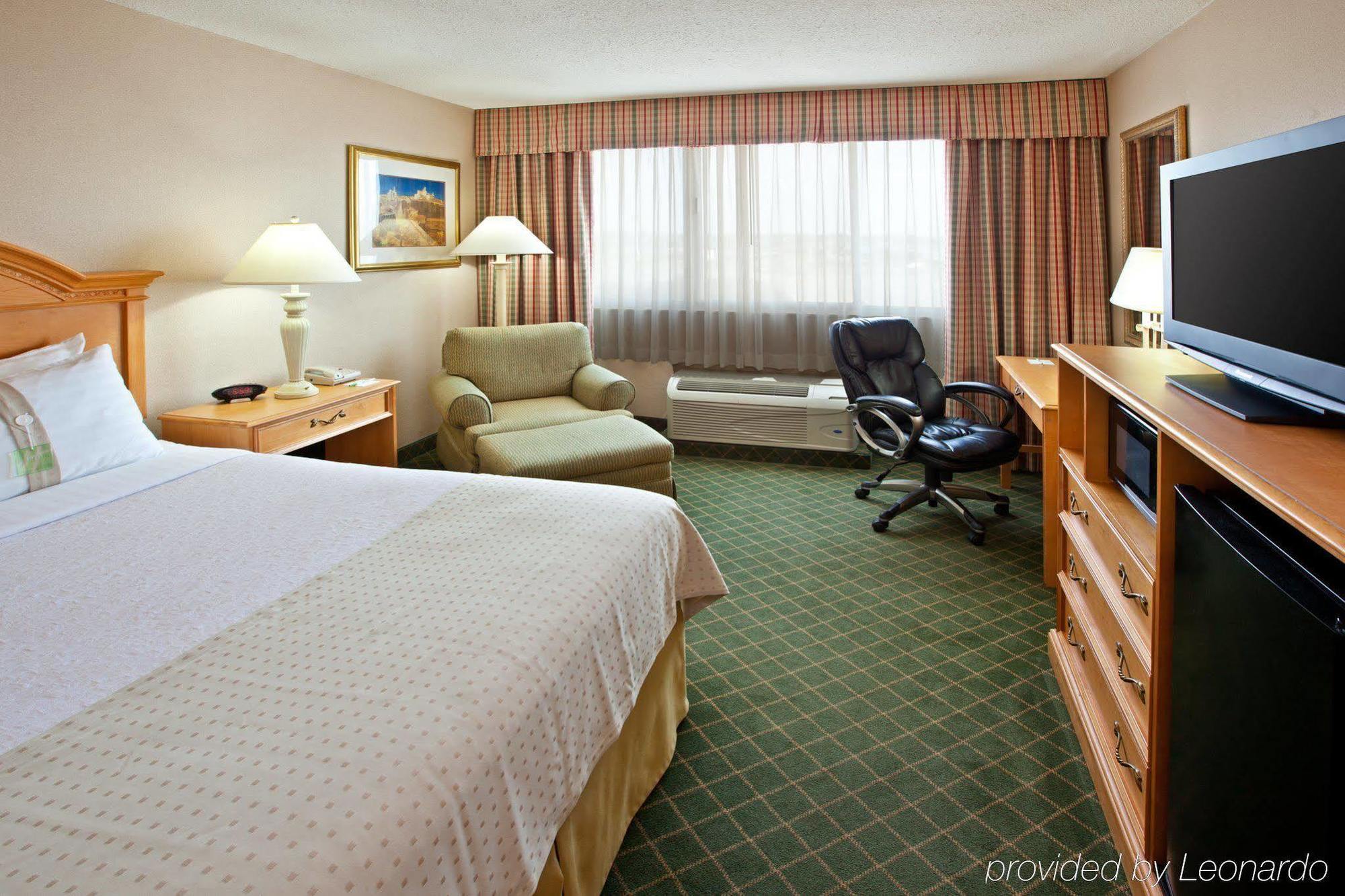 Holiday Inn - Terre Haute By Ihg Екстериор снимка